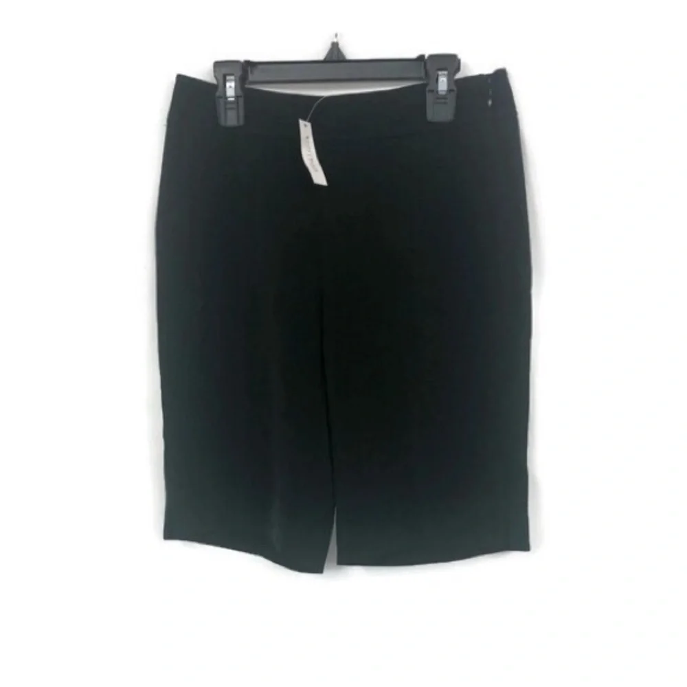 WHBM DRESSY BLACK SHORTS‎ KNEE LENGTH 0